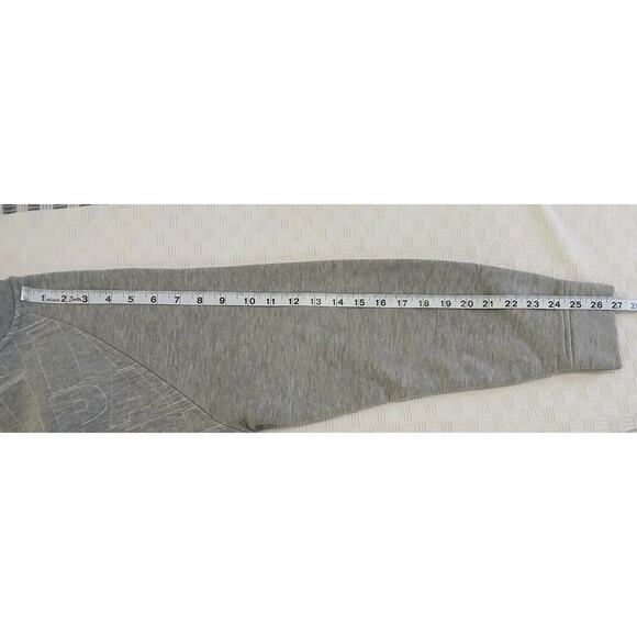 Ivy Park Quilted Gray Crewneck Sweatshirt Size Medium - Picture 6 of 7